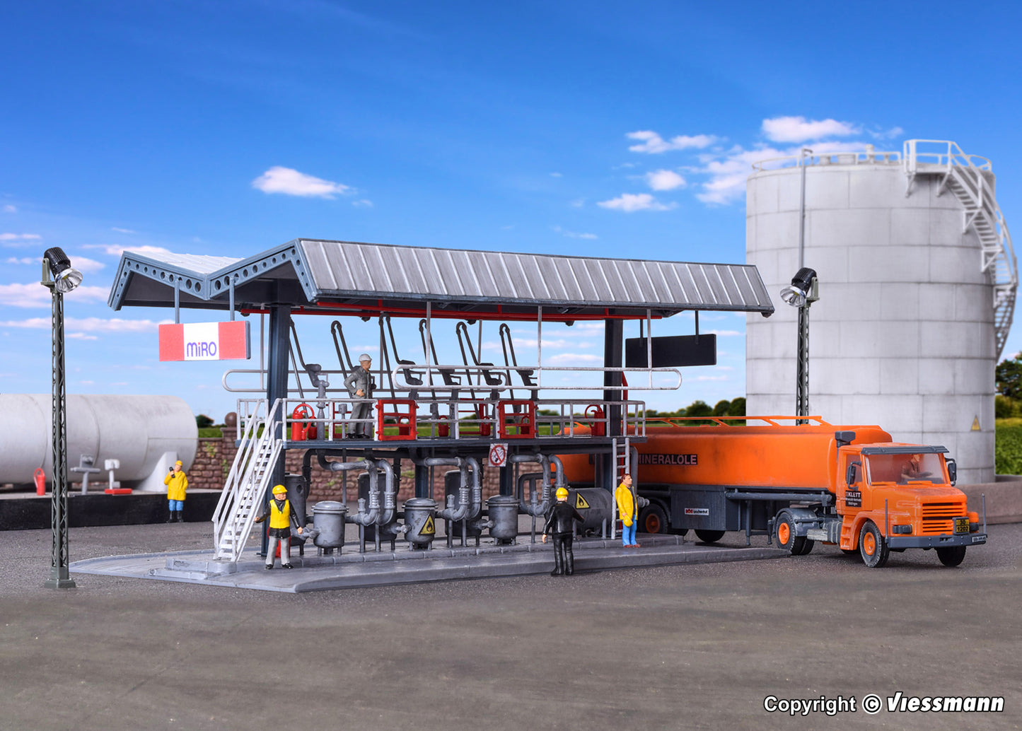 Posto de abastecimento Kibri 39834 H0 MIRO com caminhão-tanque SCANIA 1:87