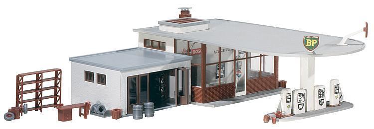 FALLER 130347 BP petrol station 1:87 suberb detail