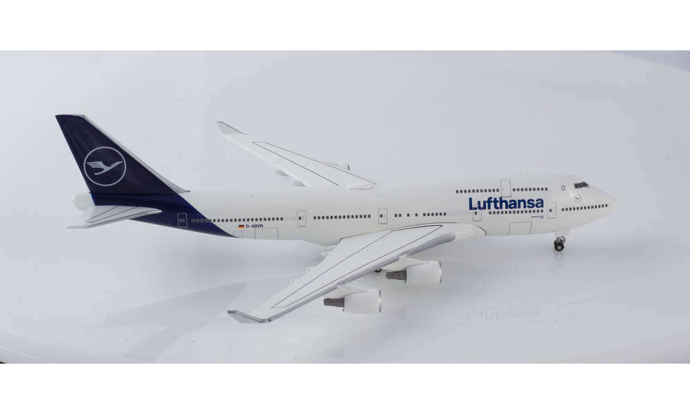 Herpa 532761 LUFTHANSA BOEING 747-400 - NEW 2018 COLORS1:500