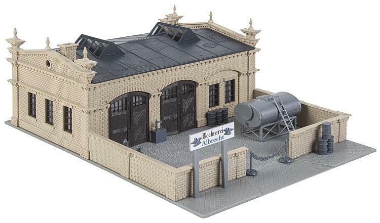 FALLER 131382 Workshop 1:87 suberb detail