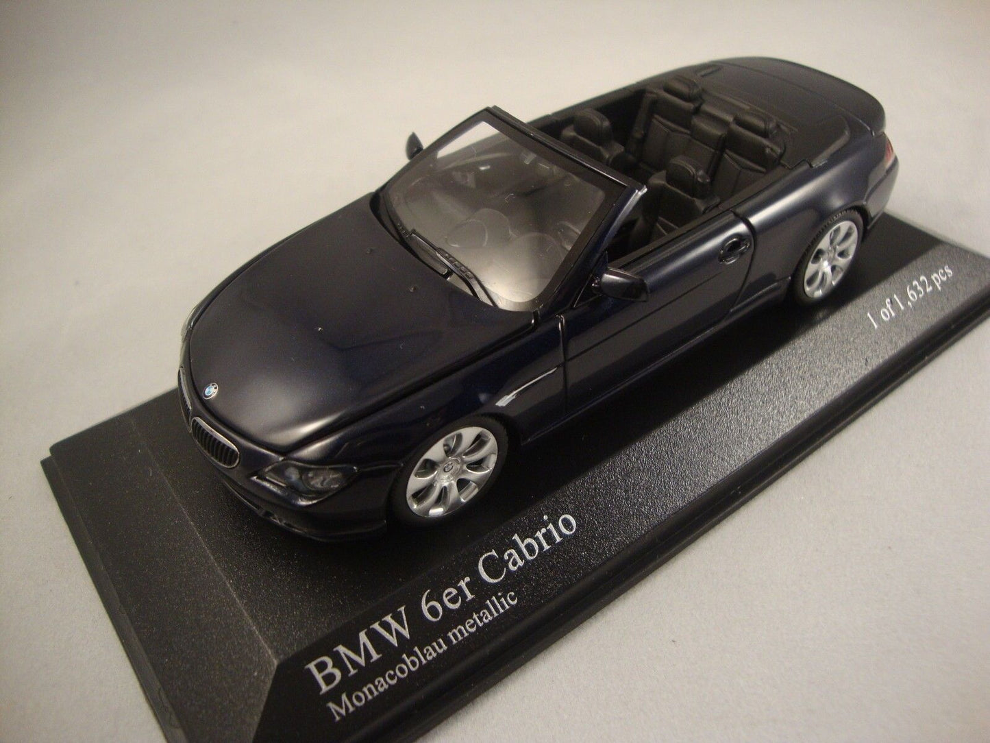 Minichamps 431026030 BMW 6-SERIES CABRIOLET (E64) - 2006 1:43 suberb detail