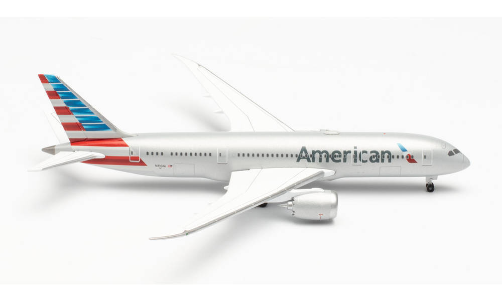 HERPA 527606-001 AMERICAN AIRLINES BOEING 787-8 DREAMLINER – N816AA 1:500