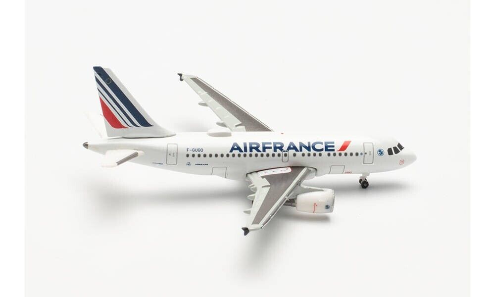 Herpa 535779 AIR FRANCE AIRBUS A318 - 2021 LIVERY – F-GUGO 1:500