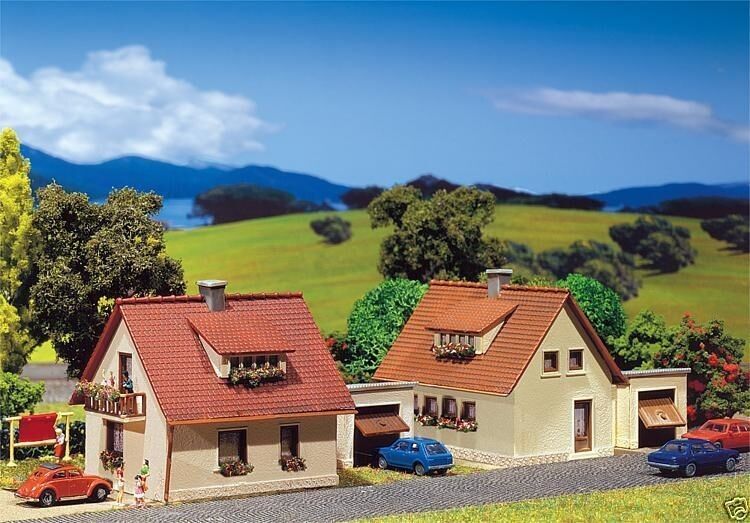 FALLER 232226 2 One-family houses spur N Suberb detail