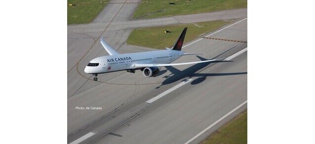 Herpa 612326 Air Canada Boeing 787-9 Dreamliner 1:200