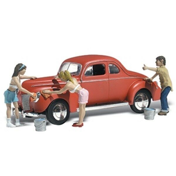 Woodland Scenic WAS5339 Suds & Shine 1940's Ford Coupe w/Figures Washing Car N