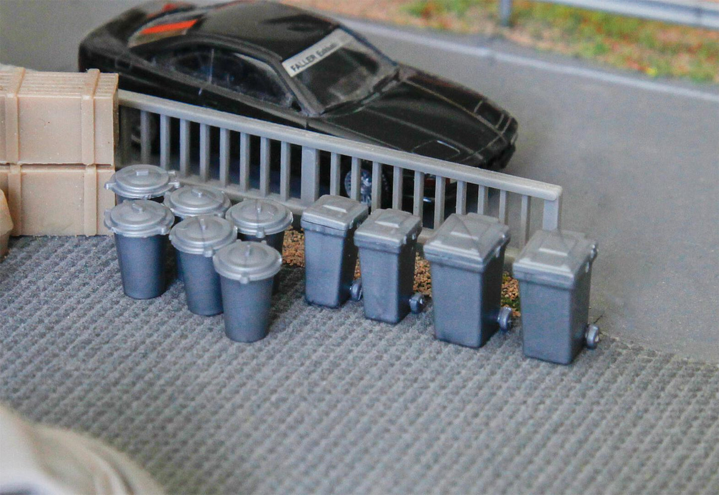 Faller HO 180905 Rubbish Bins (10) 1:87 HO