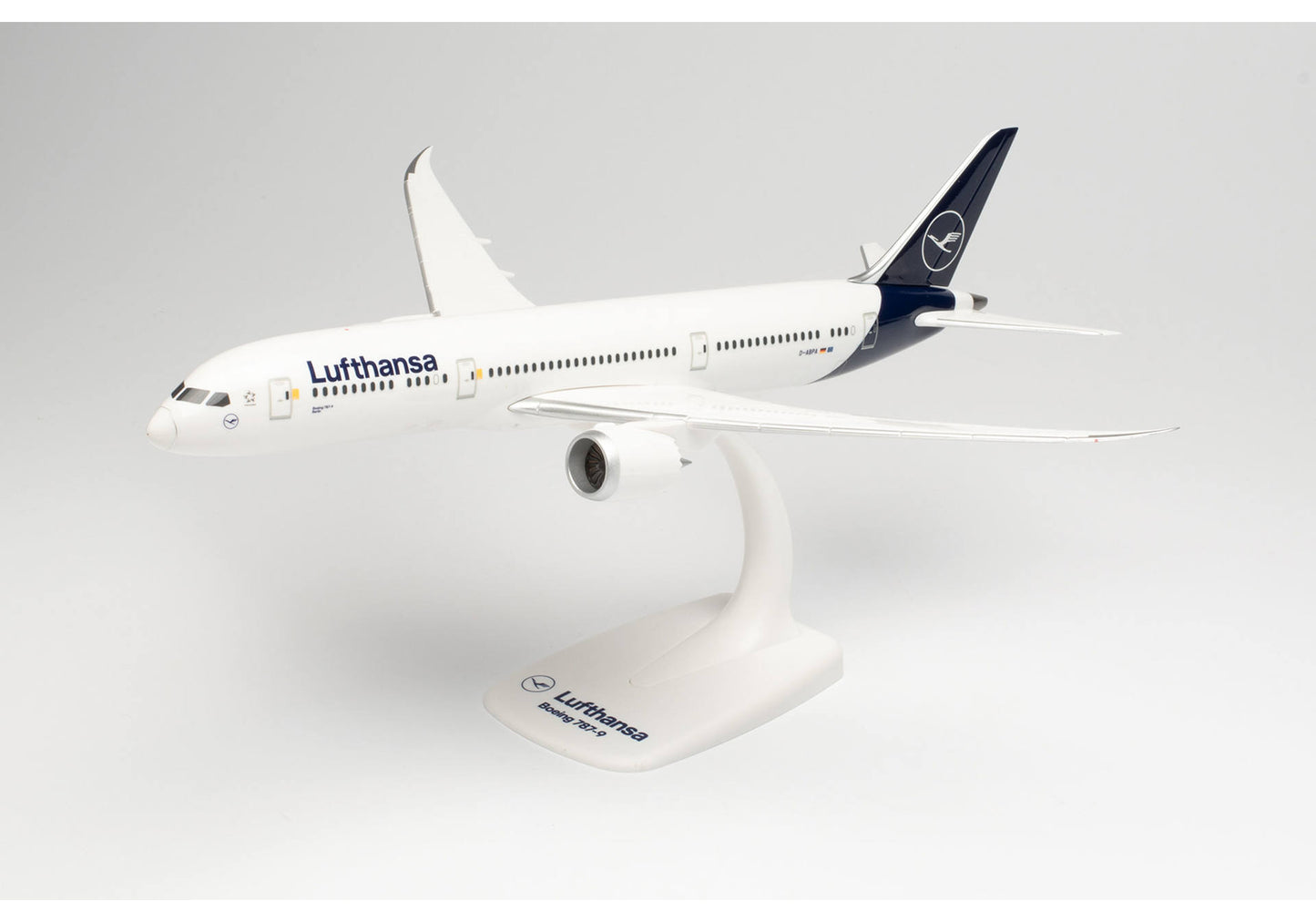 herpa 613453 Lufthansa Boeing 787-9 Dreamliner – D-ABPA “Berlin” 1:200 NEW