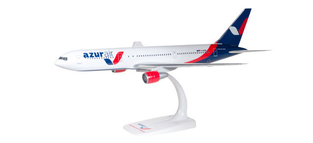 Herpa 611749  Azur Air Boeing 767-300 - D-AZUB 1:200