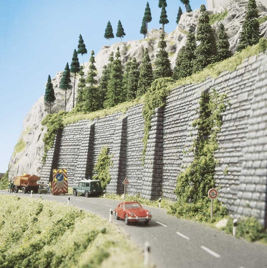 Busch 7031 2 stone walls 1:87 Size 335 x 140 mm