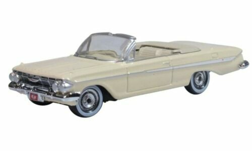 Oxford   87CI61005 Chevrolet Impala 1961 Convertible   1:87