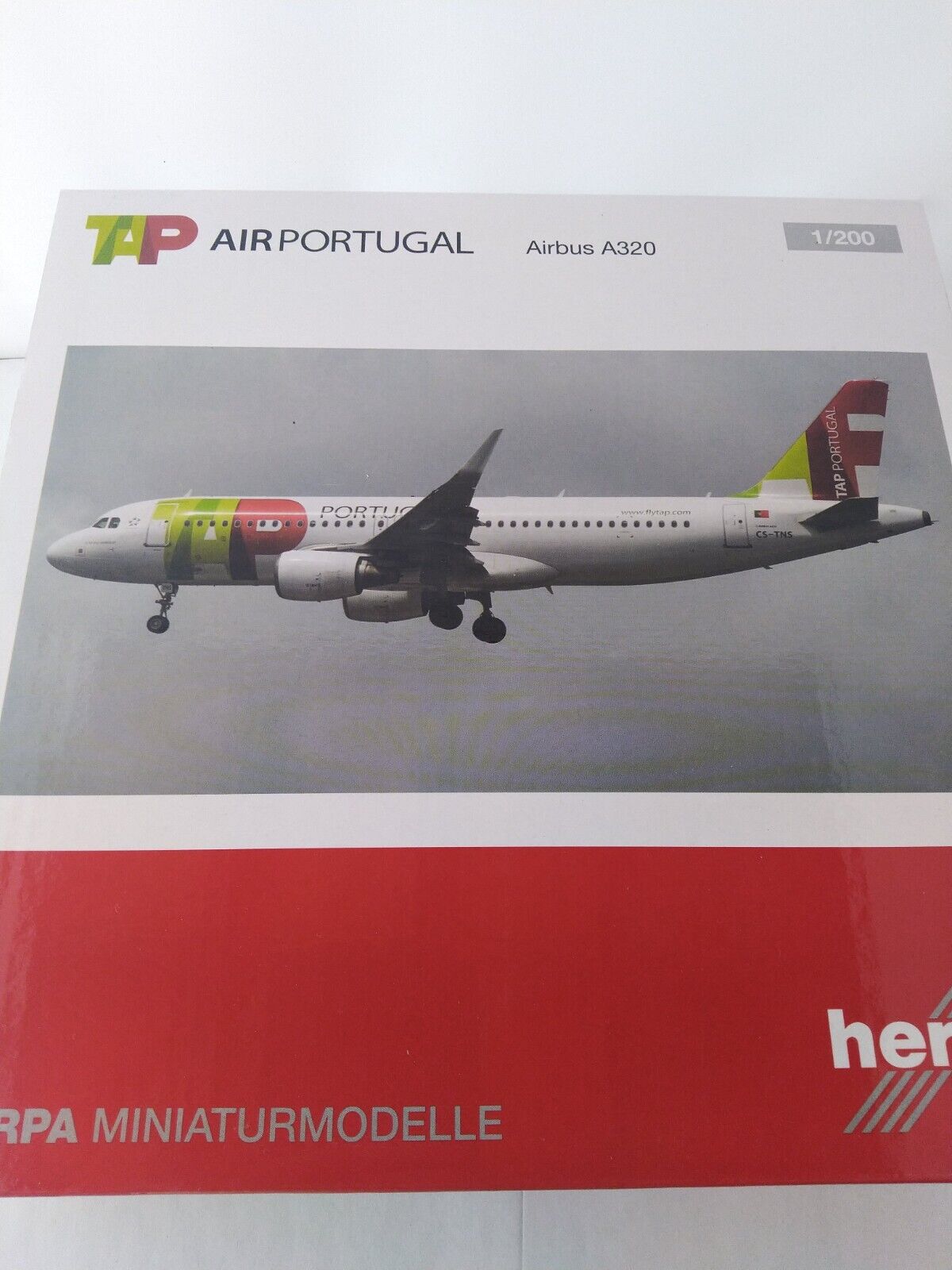 Herpa 558747  TAP Portugal Airbus A320 - CS-TNS "D. Afonso Henriques" 1:200