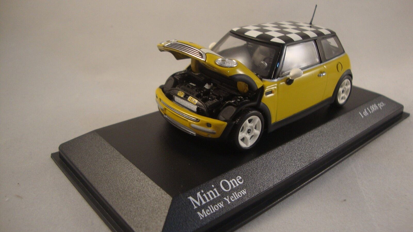 Minichamps 431138104 Mini One 2001 Yellow w/ cheq roof 1:43