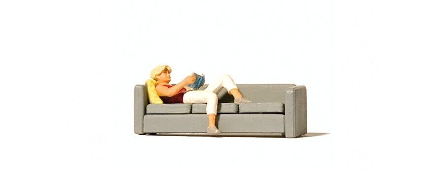 Preiser 28179 Woman reading on sofa   HO 1:87