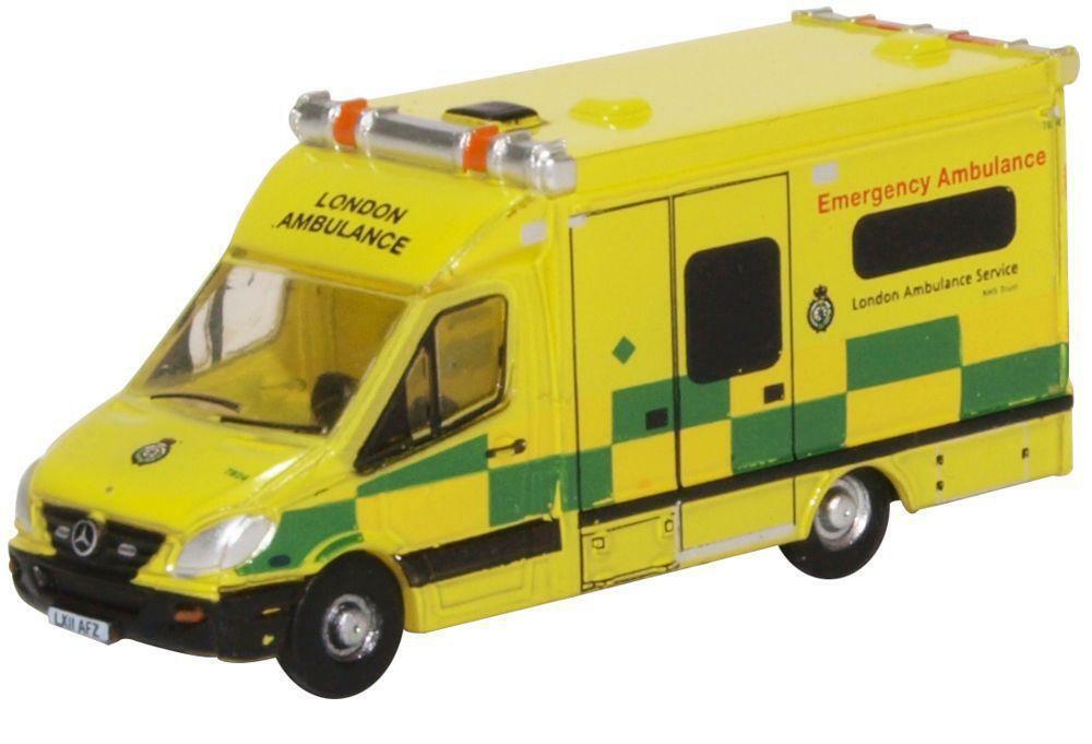 Oxford Diecast Mercedes Ambulance  Product Code: NMA002   N SCALE