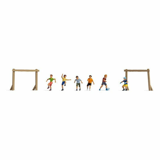 Noch  15817  children on the Football Ground 1:87