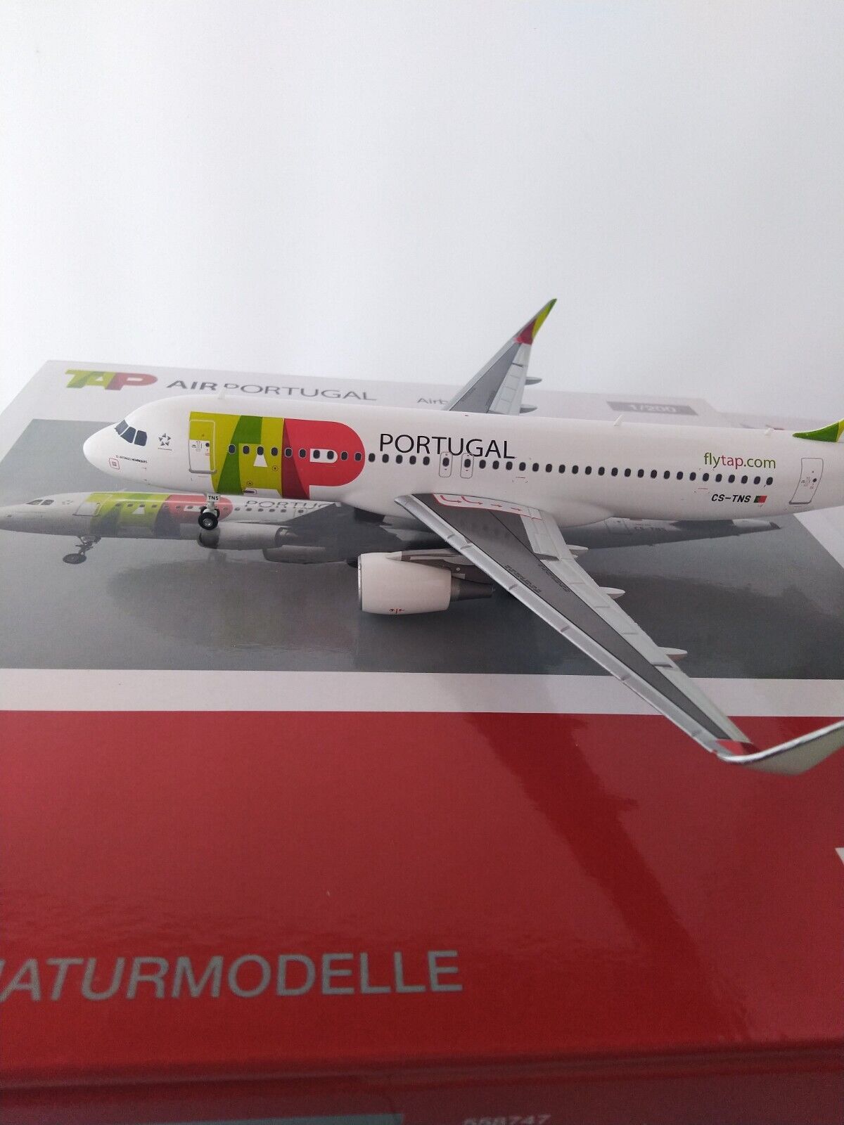 Herpa 558747  TAP Portugal Airbus A320 - CS-TNS "D. Afonso Henriques" 1:200