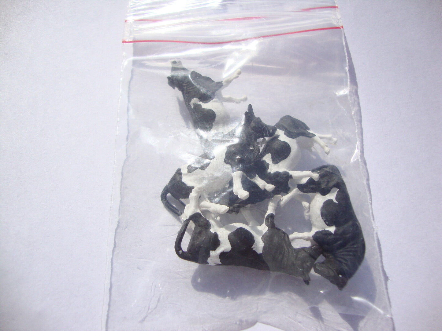 5 amaizing quality cows 1:87  preiser suberb detail