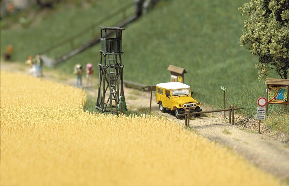 BUSCH 1204  Wheat Field  1:87